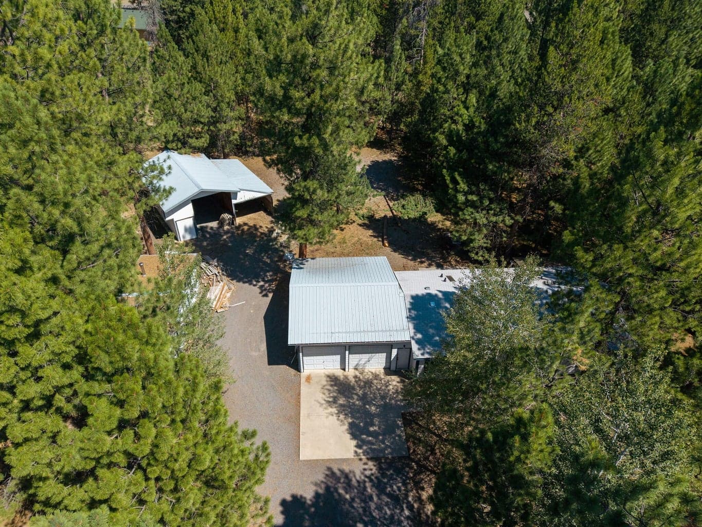 Photo of 15660 Woodgreen Court 5 of 39
