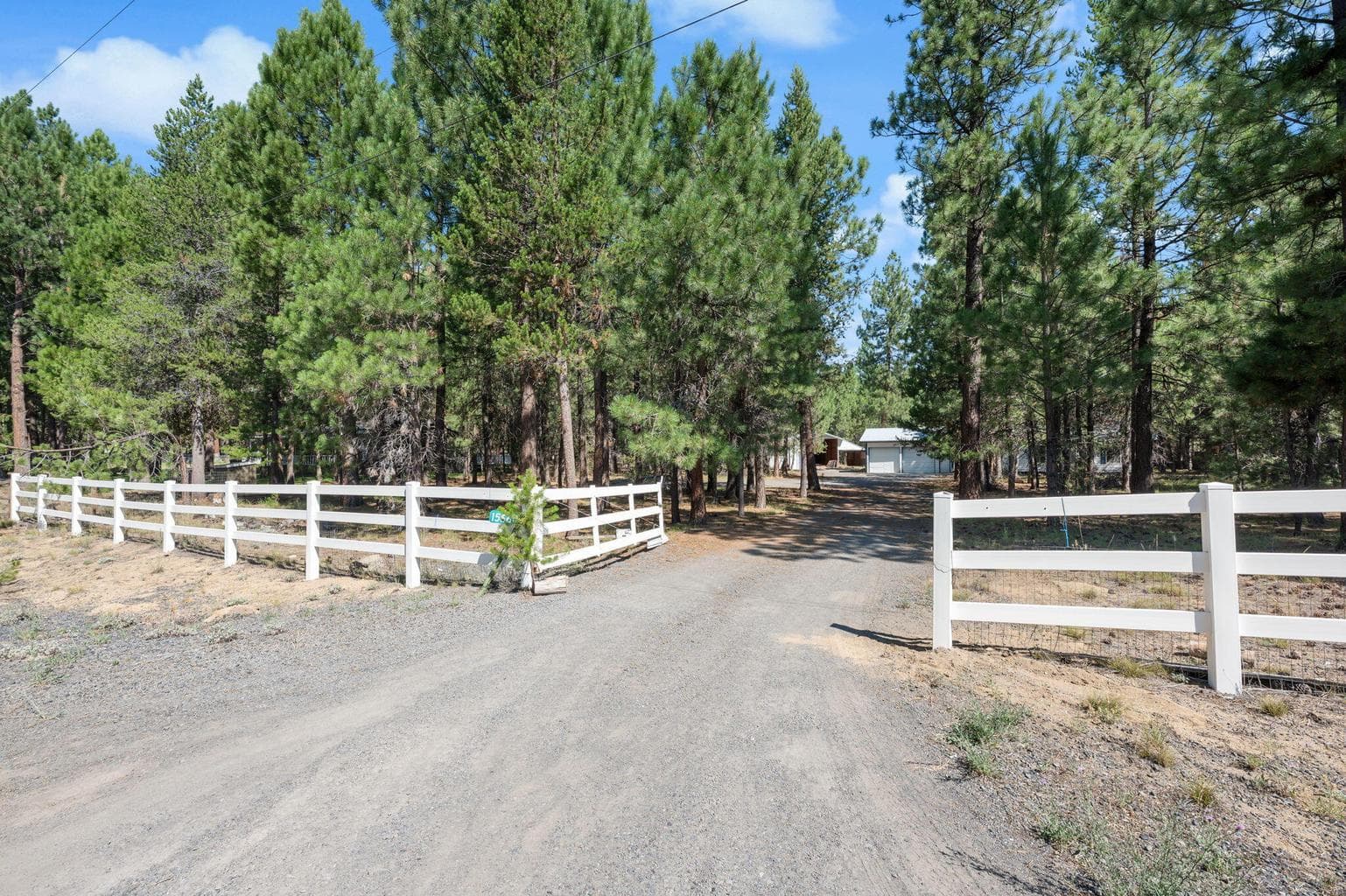 Photo of 15660 Woodgreen Court 31 of 39