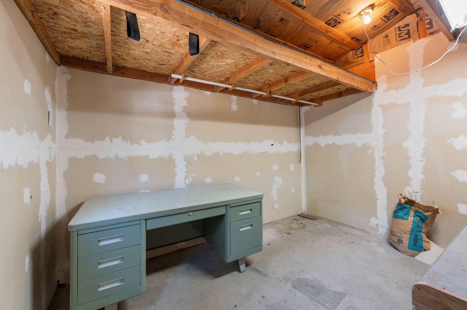 Photo of 15660 Woodgreen Court 23 of 39
