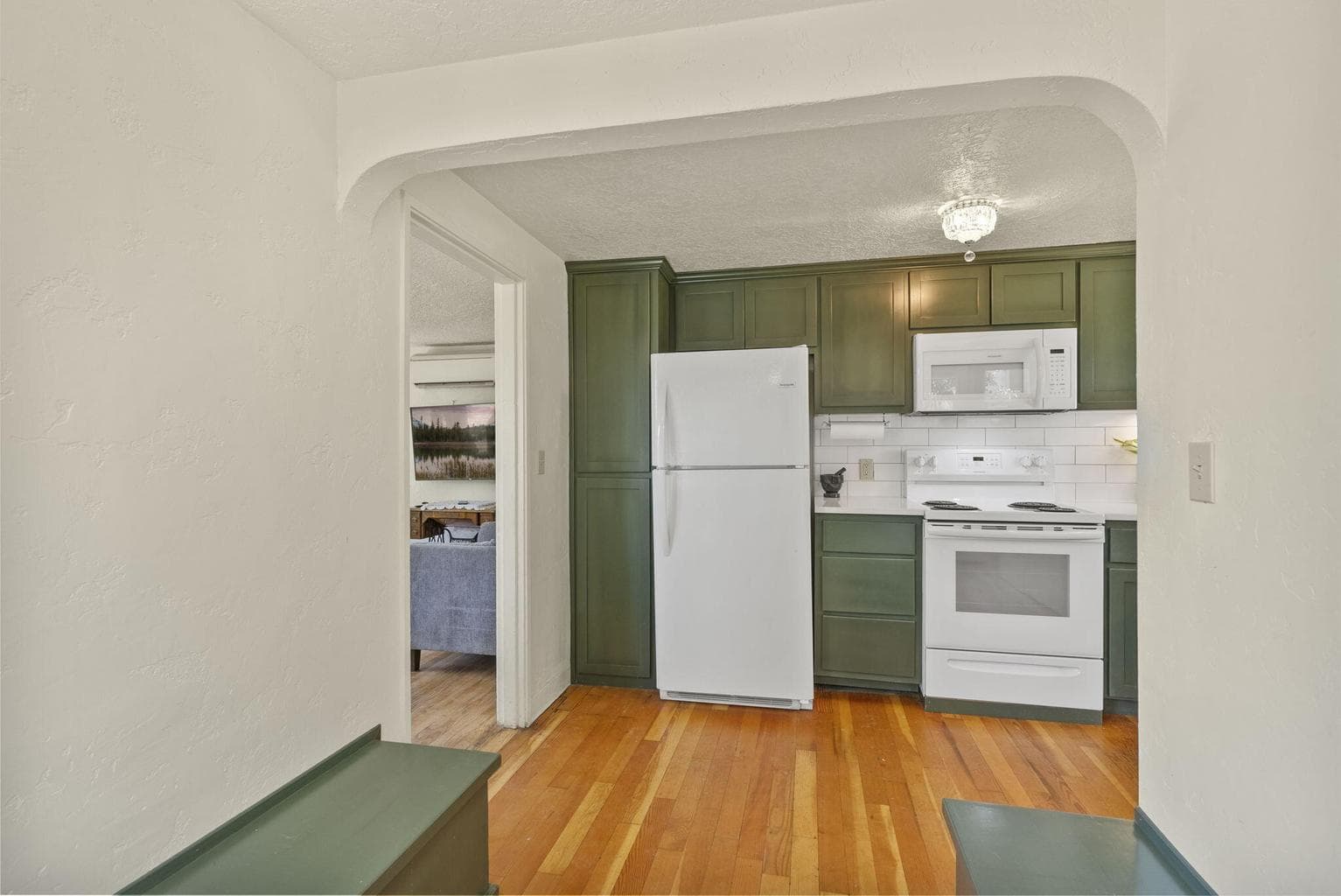Photo of 635 NW 2nd Street 19 of 23