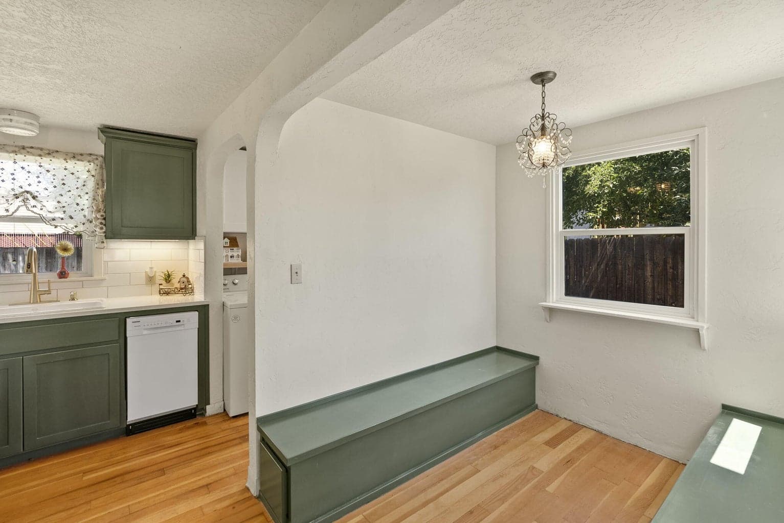 Photo of 635 NW 2nd Street 21 of 23