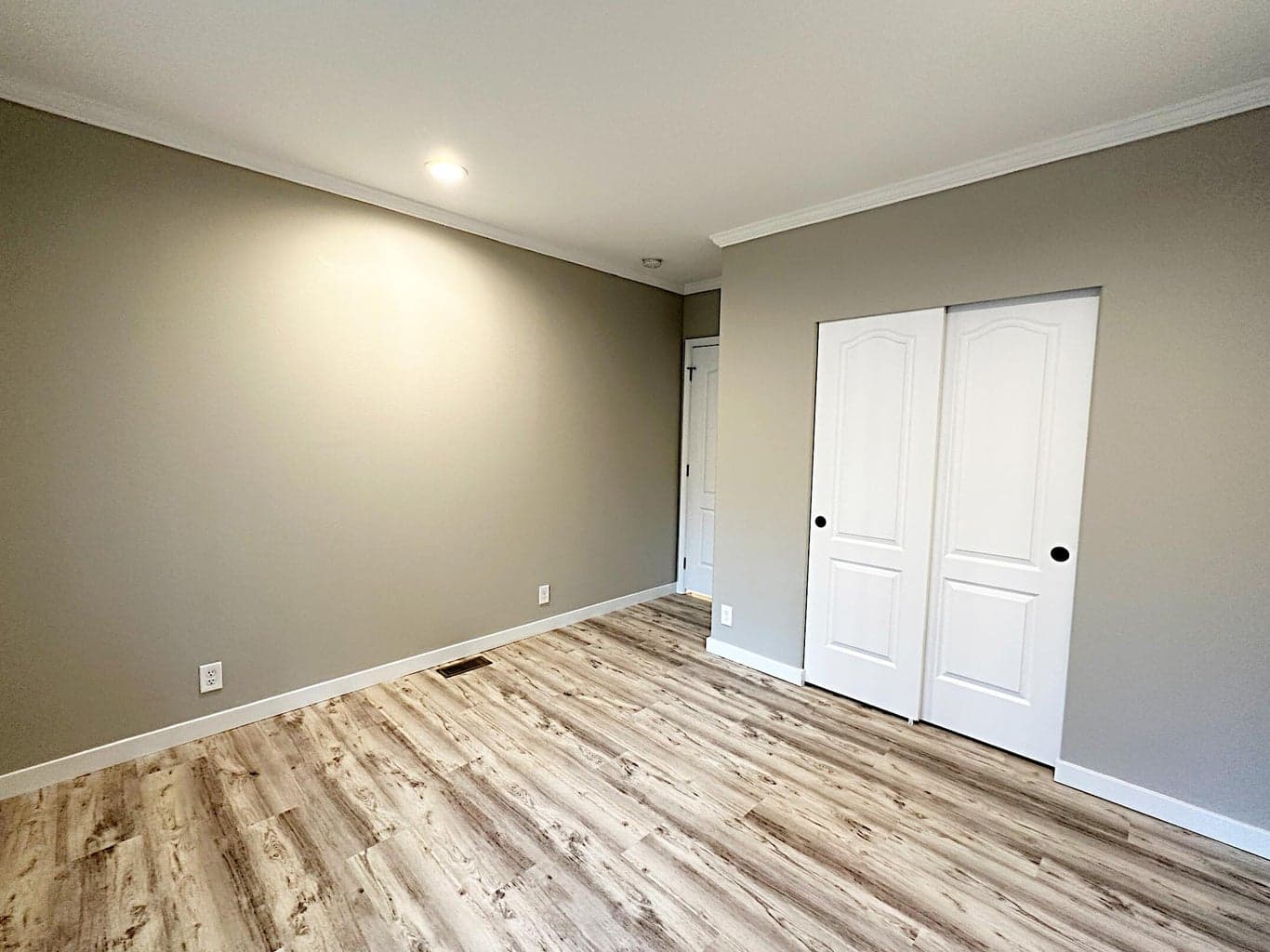 Photo of 61170 Chuckanut Drive 26 of 45