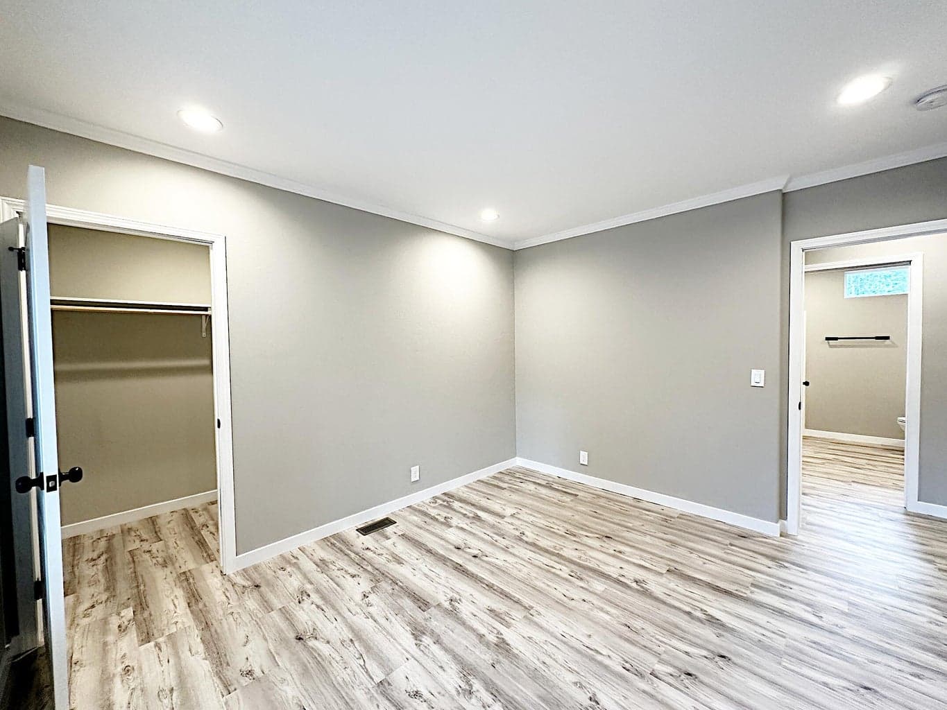 Photo of 61170 Chuckanut Drive 24 of 45