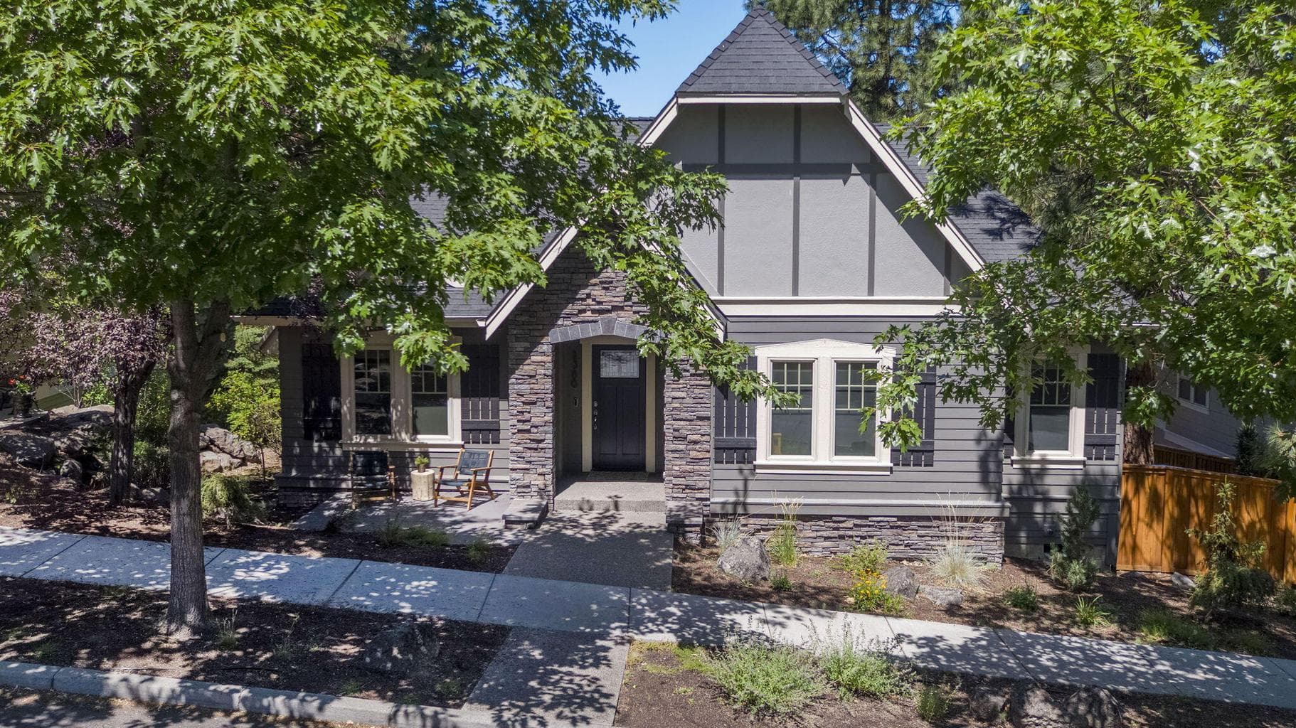 Welcome to 2386 NW Lemhi Pass Drive