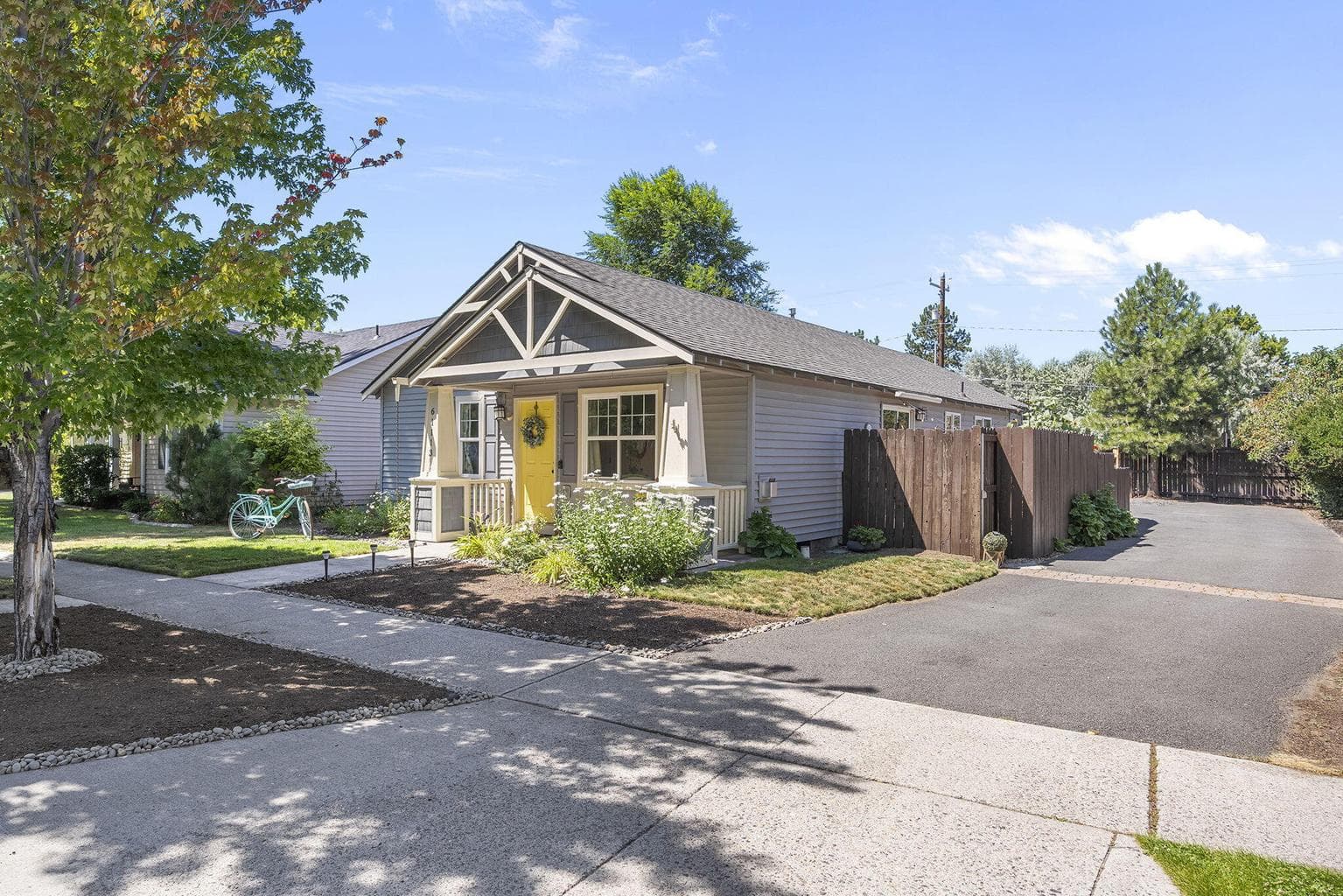 Photo of 61113 Larkspur 2 of 25
