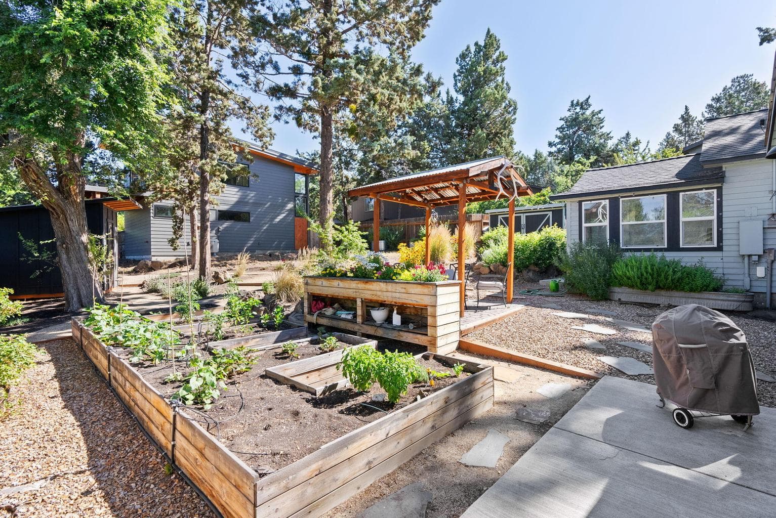 Photo of 664 NE Quimby Avenue 28 of 53