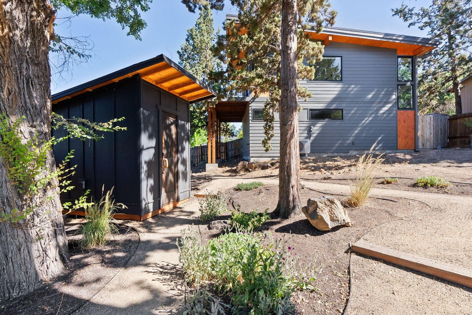 Photo of 664 NE Quimby Avenue 30 of 53