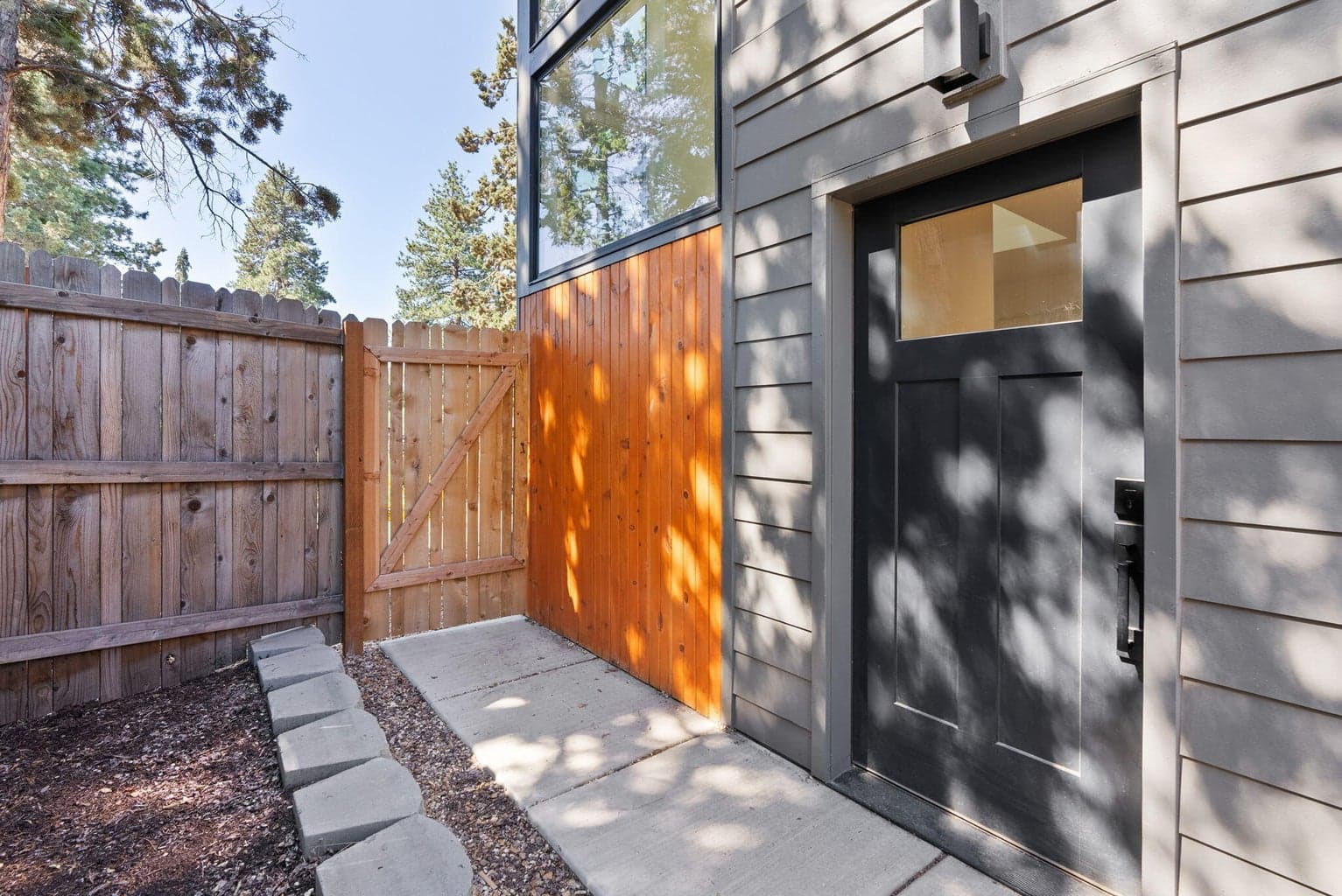 Photo of 664 NE Quimby Avenue 33 of 53