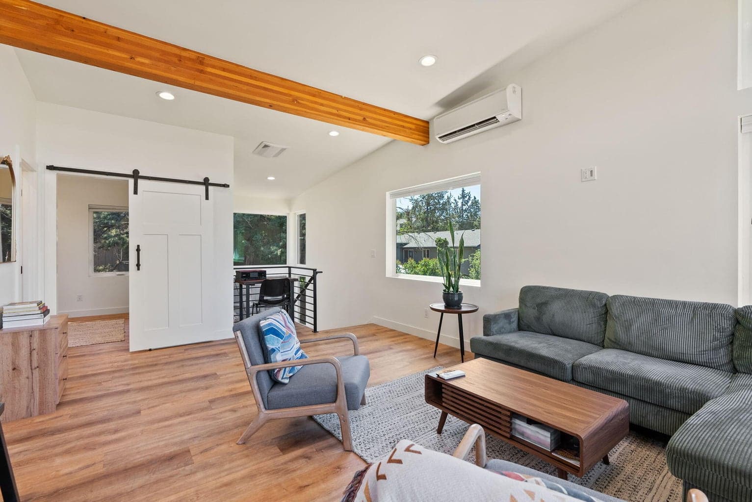Photo of 664 NE Quimby Avenue 44 of 53
