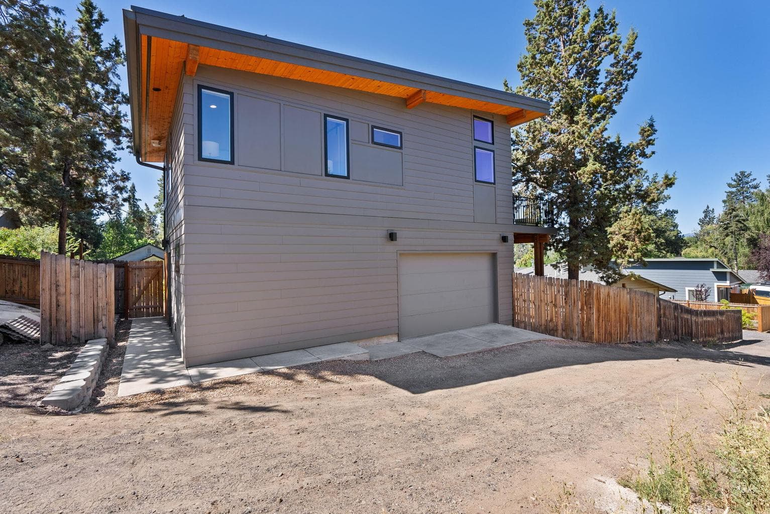 Photo of 664 NE Quimby Avenue 49 of 53
