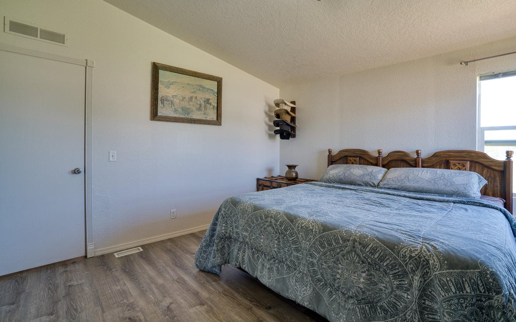 Photo of 5403 NE Wainwright Road 31 of 39