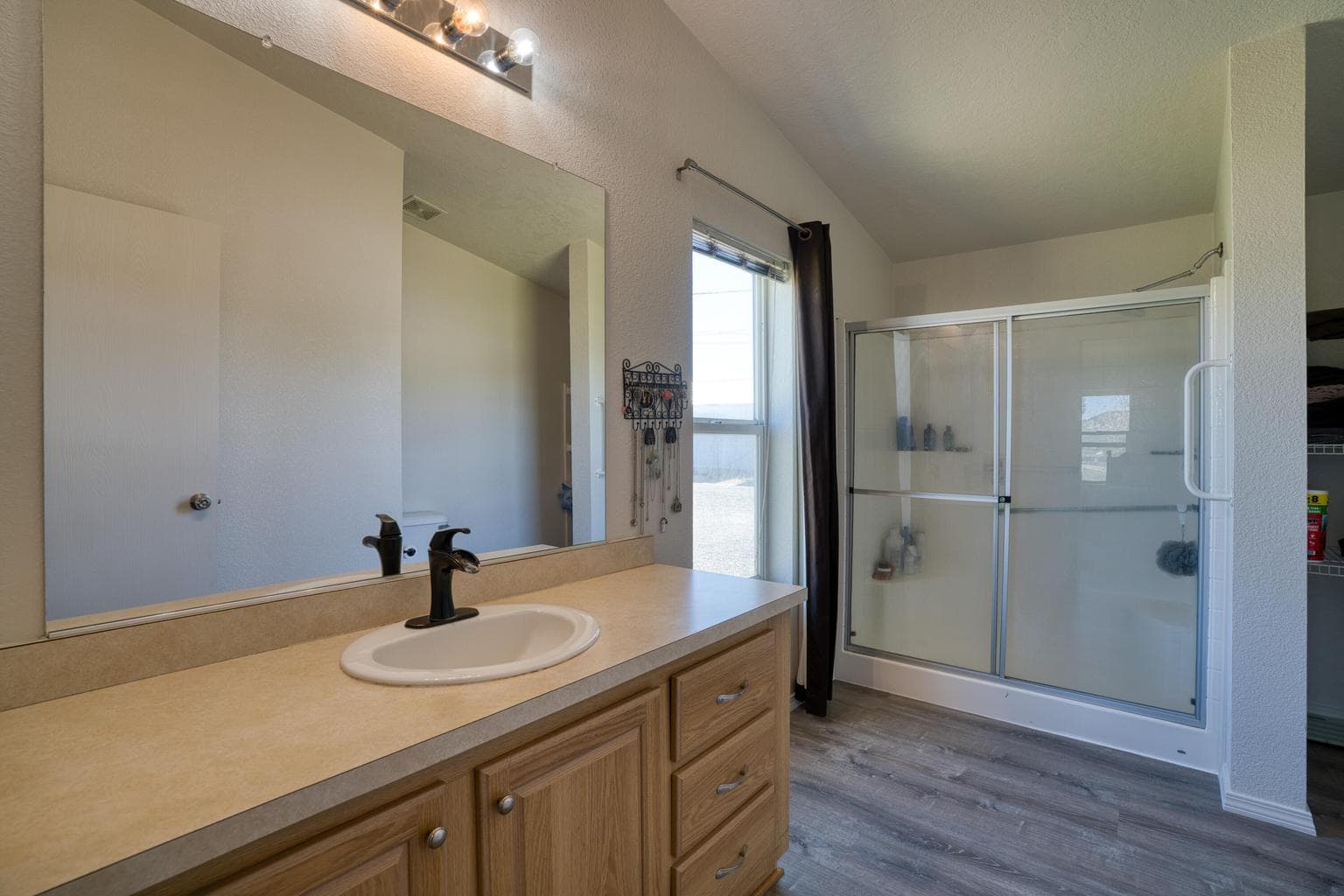 Photo of 5403 NE Wainwright Road 33 of 39