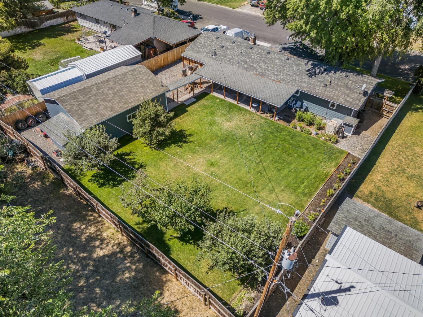 Photo of 552 SE Holly Street 28 of 28