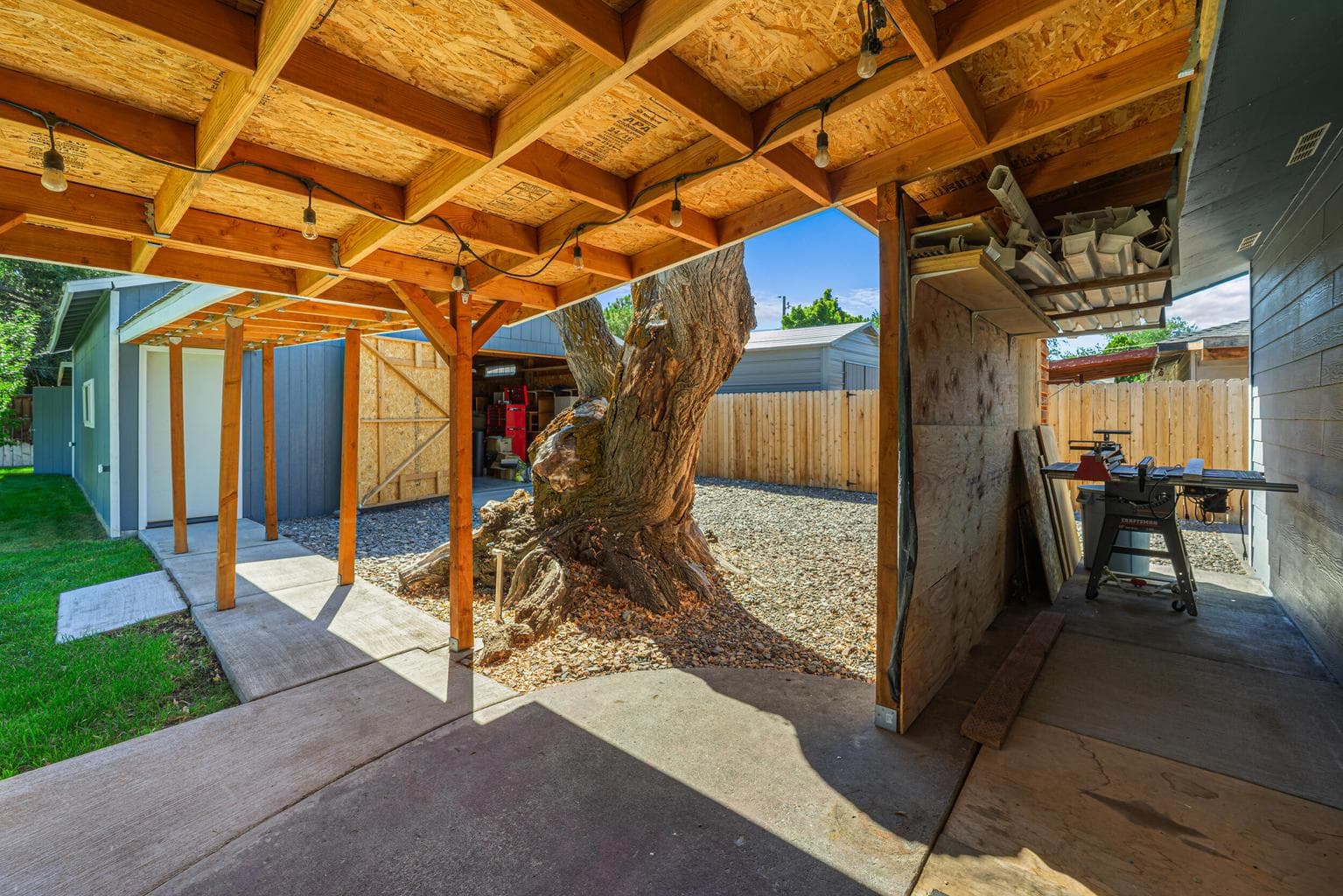 Photo of 552 SE Holly Street 21 of 28