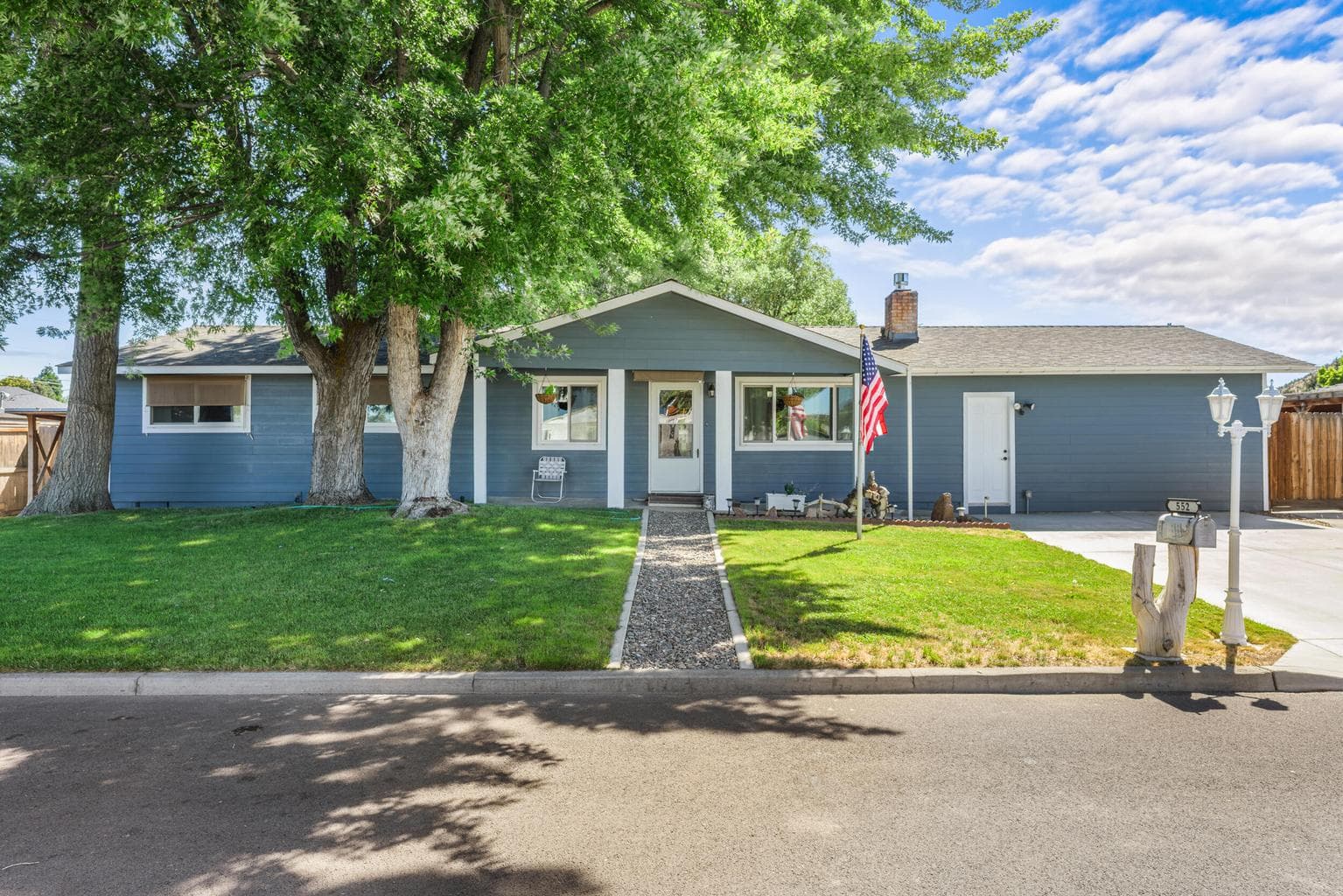 Photo of 552 Holly 1 of 28
