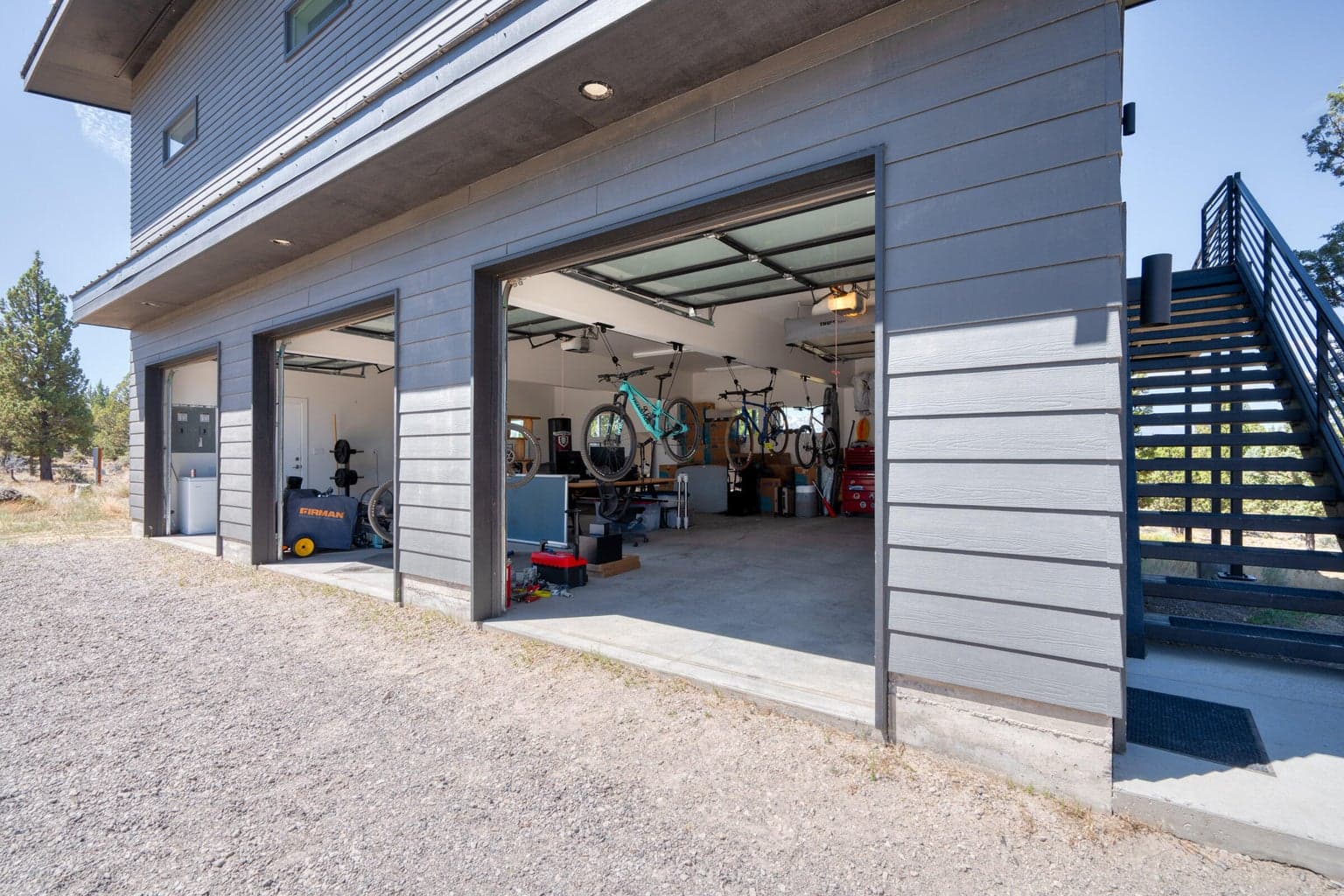 Large, oversized 3 car garage - extra deep