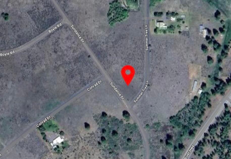 Aerial map showing the level corner lot at Sundance Drive and Summer Tree Lane.