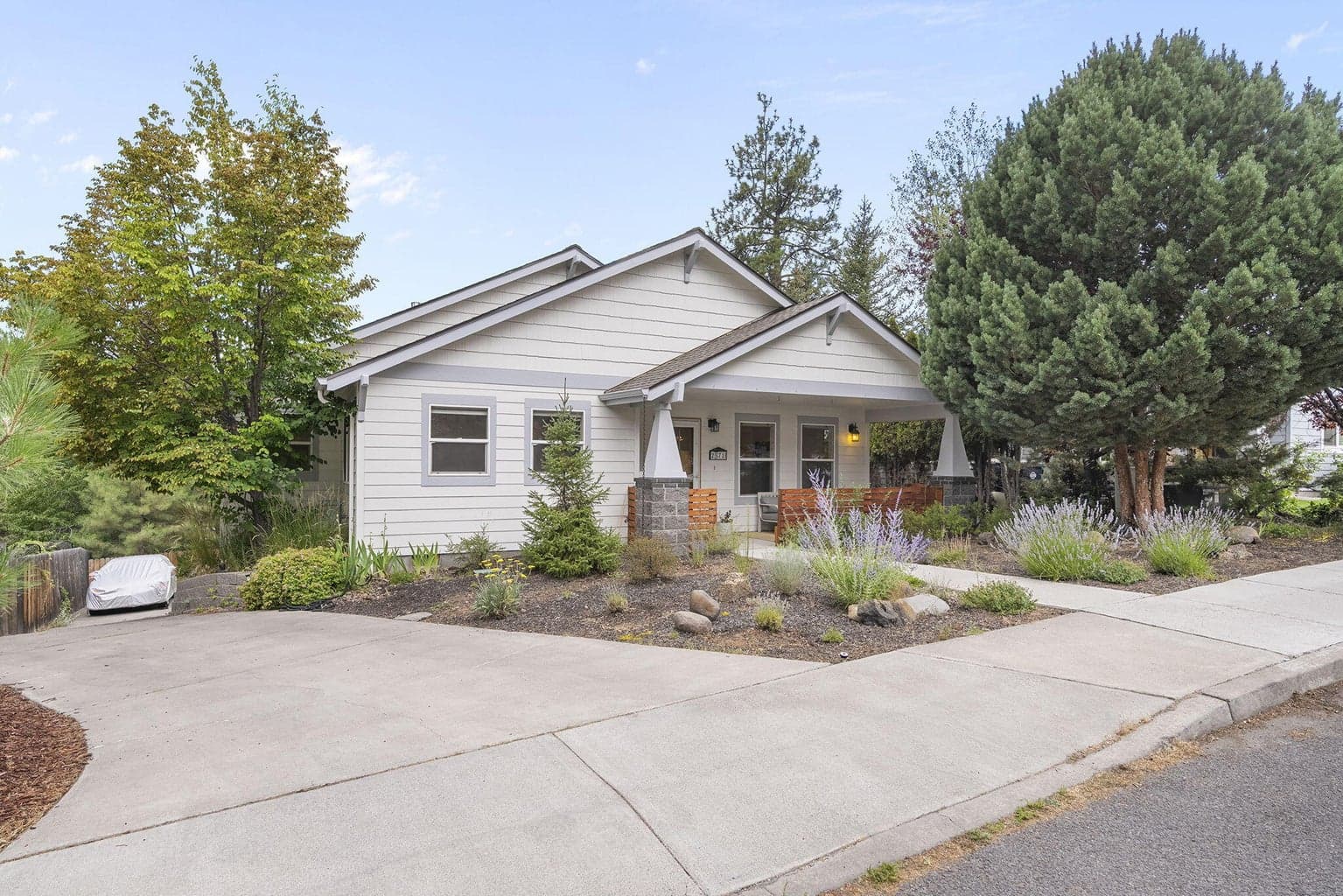 Photo of 2571 Monterey Pines 2 of 33