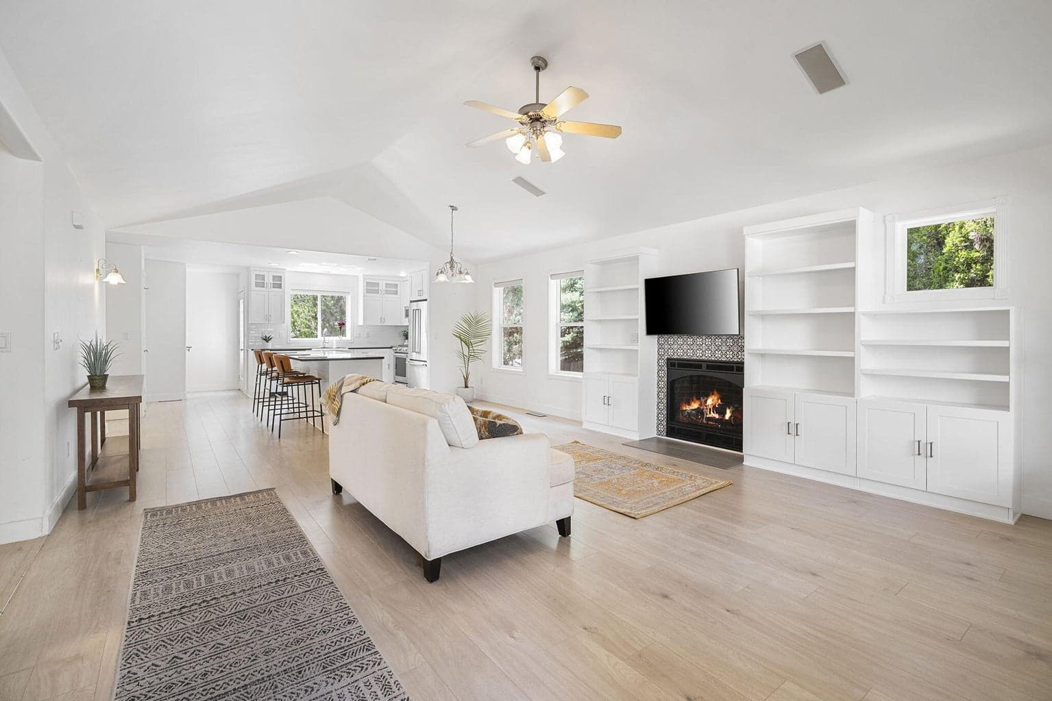 Photo of 2571 NW Monterey Pines Drive 7 of 33