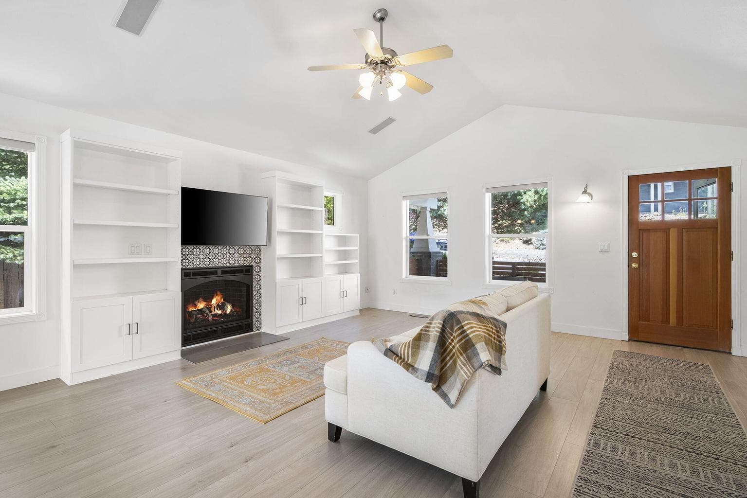 Photo of 2571 Monterey Pines 5 of 33