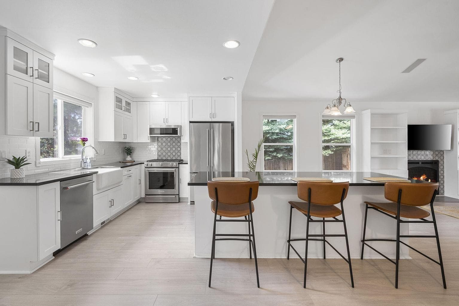 Photo of 2571 NW Monterey Pines Drive 12 of 33