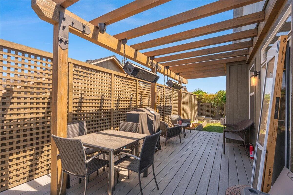 Trex Decking Off of Dining Area