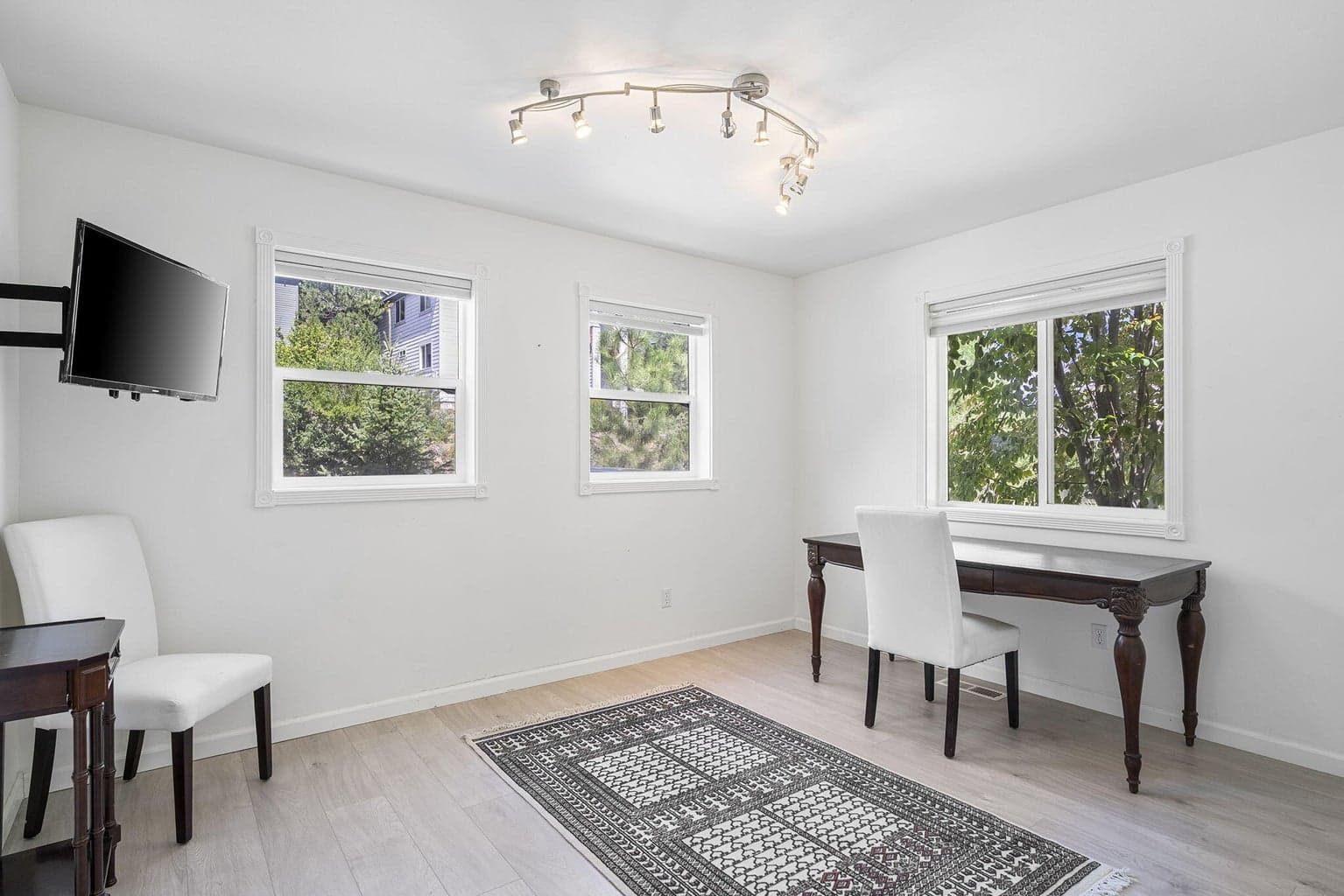 Photo of 2571 NW Monterey Pines Drive 19 of 33