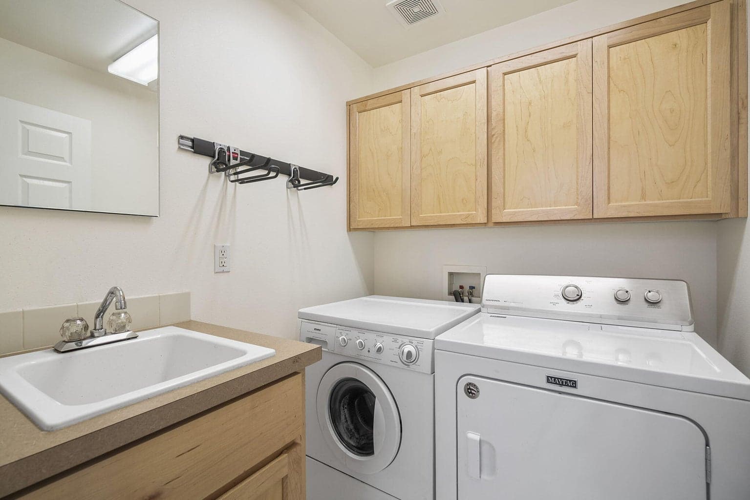 Photo of 2571 NW Monterey Pines Drive 24 of 33