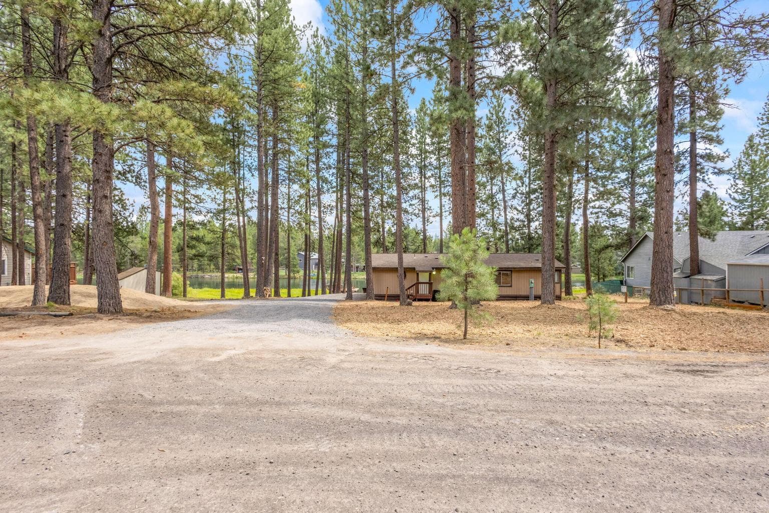 Photo of 17039 Upland Road 6 of 38