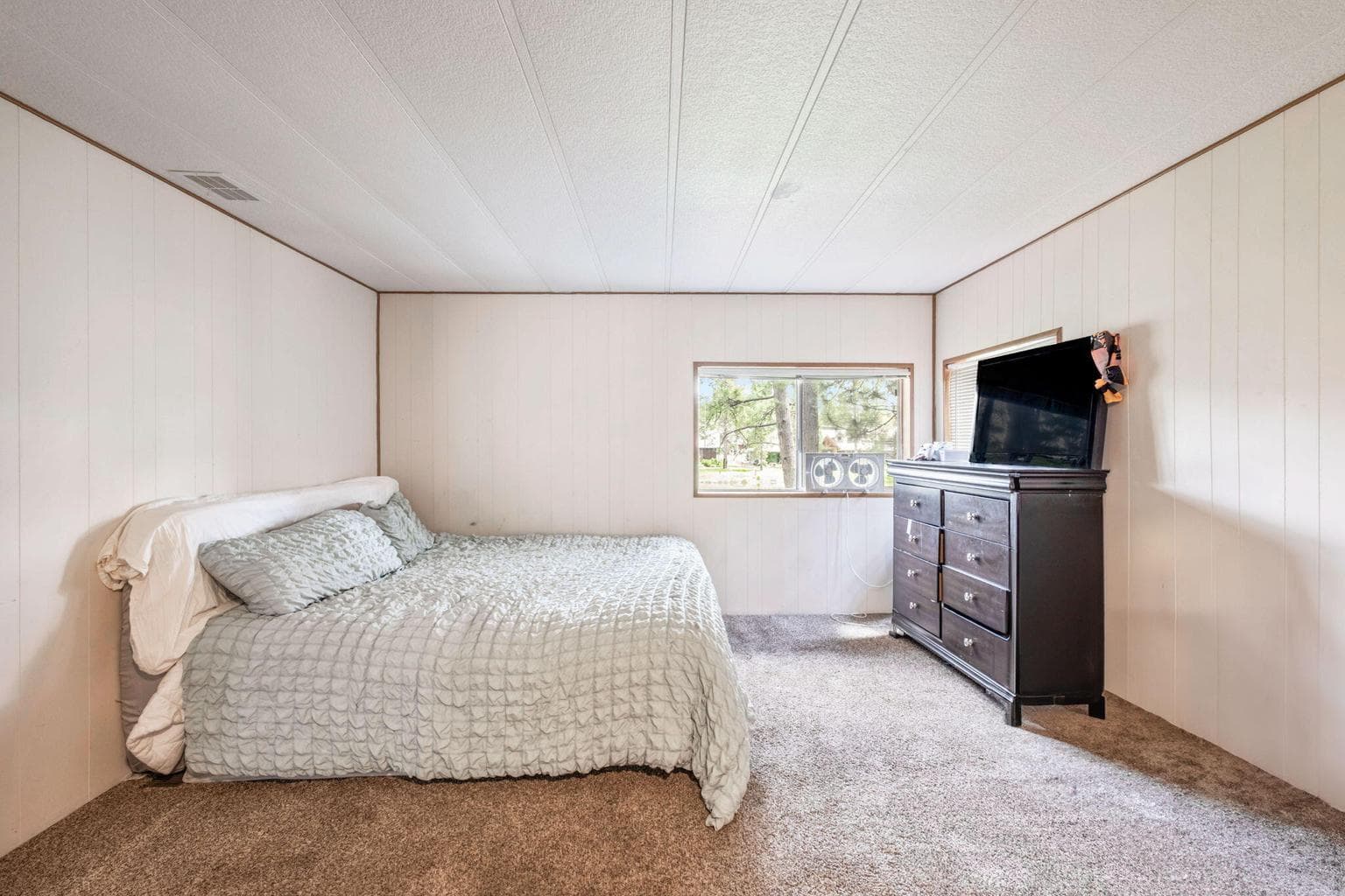 Photo of 17039 Upland Road 17 of 38