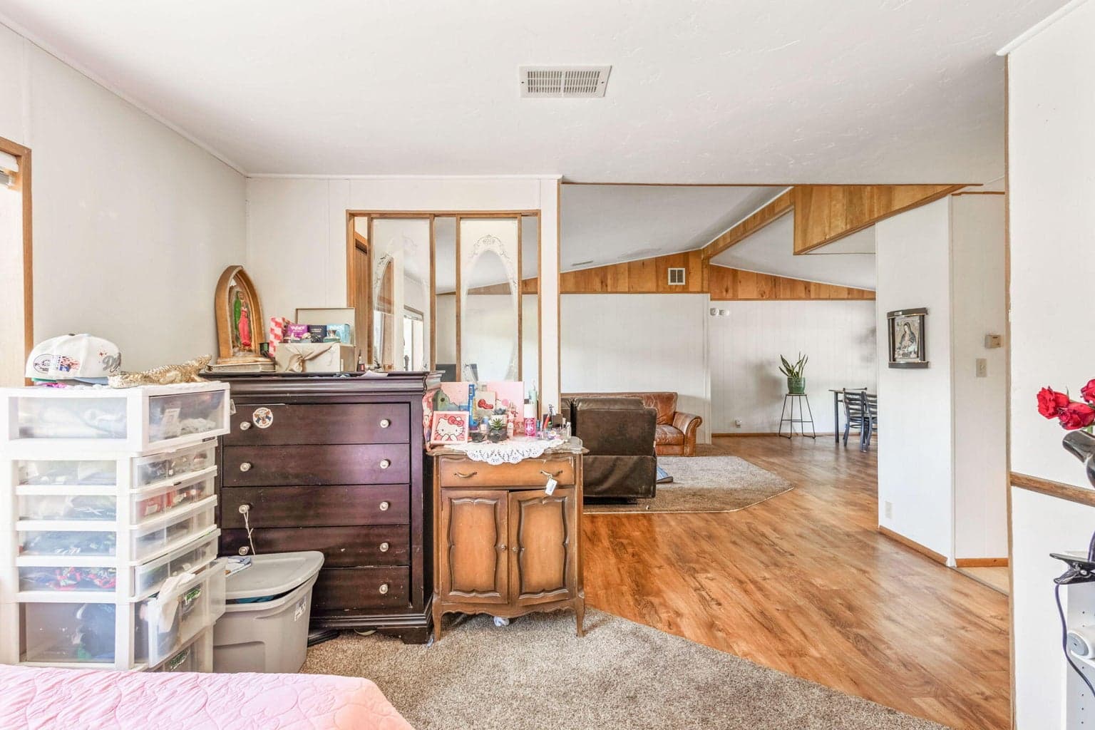 Photo of 17039 Upland Road 21 of 38