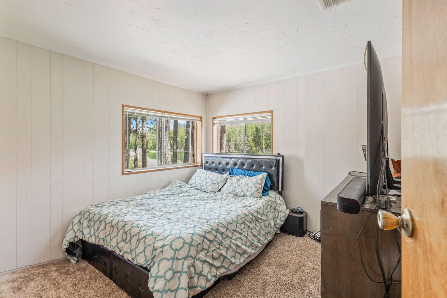 Photo of 17039 Upland Road 23 of 38