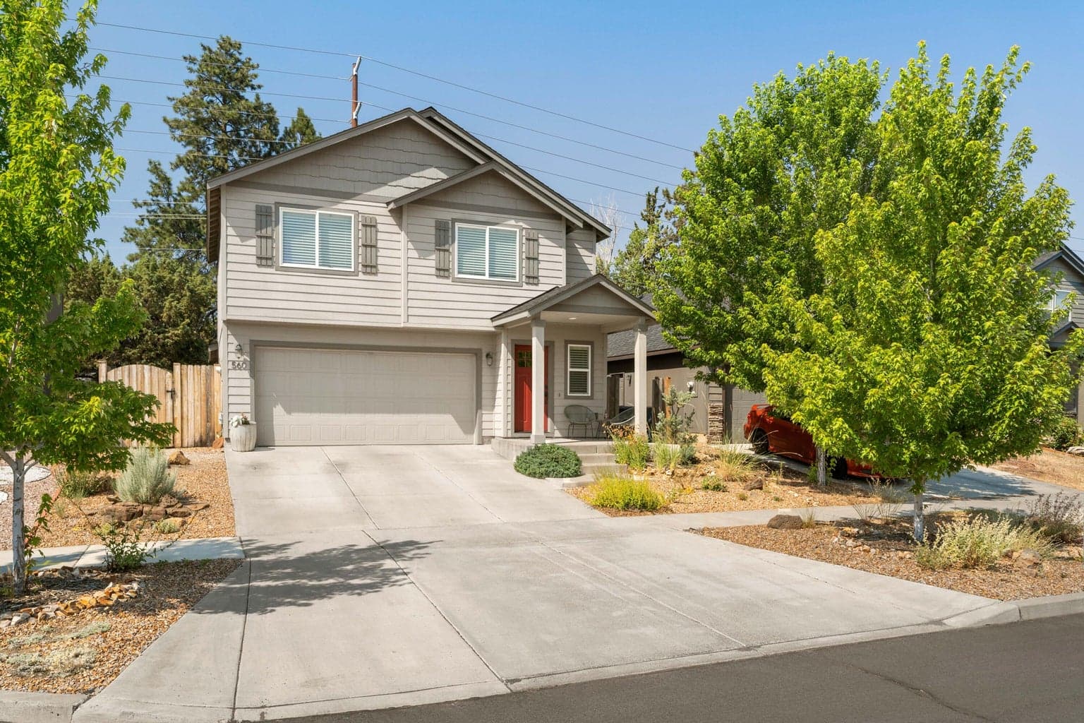 Photo of 560 Gleneden 3 of 32