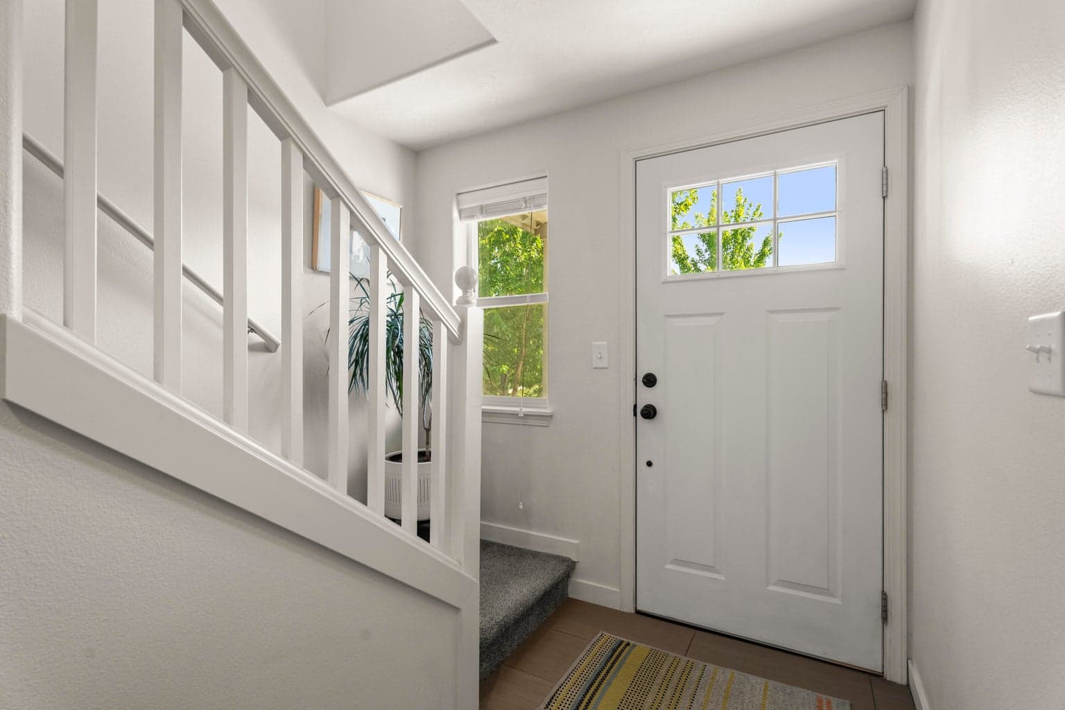 Photo of 560 SE Gleneden Place 14 of 32