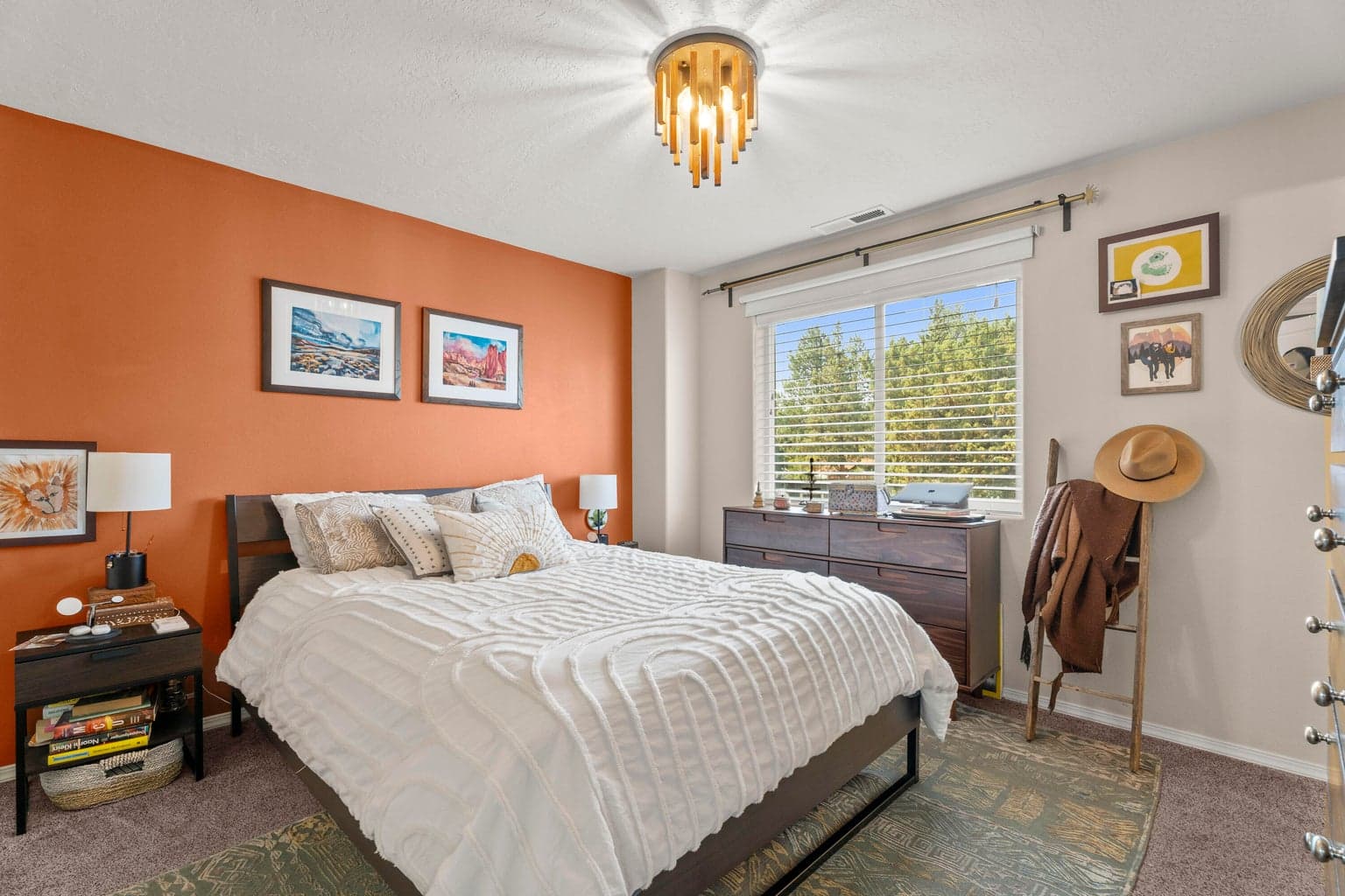 Photo of 560 SE Gleneden Place 21 of 32
