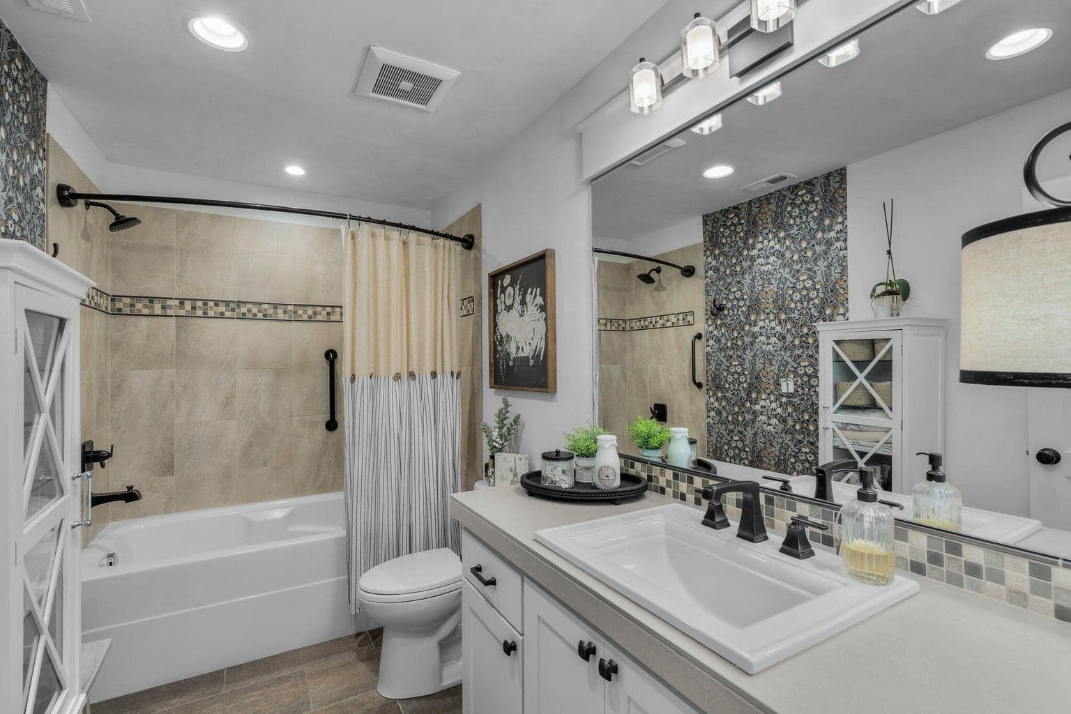Guest bath upstairs.