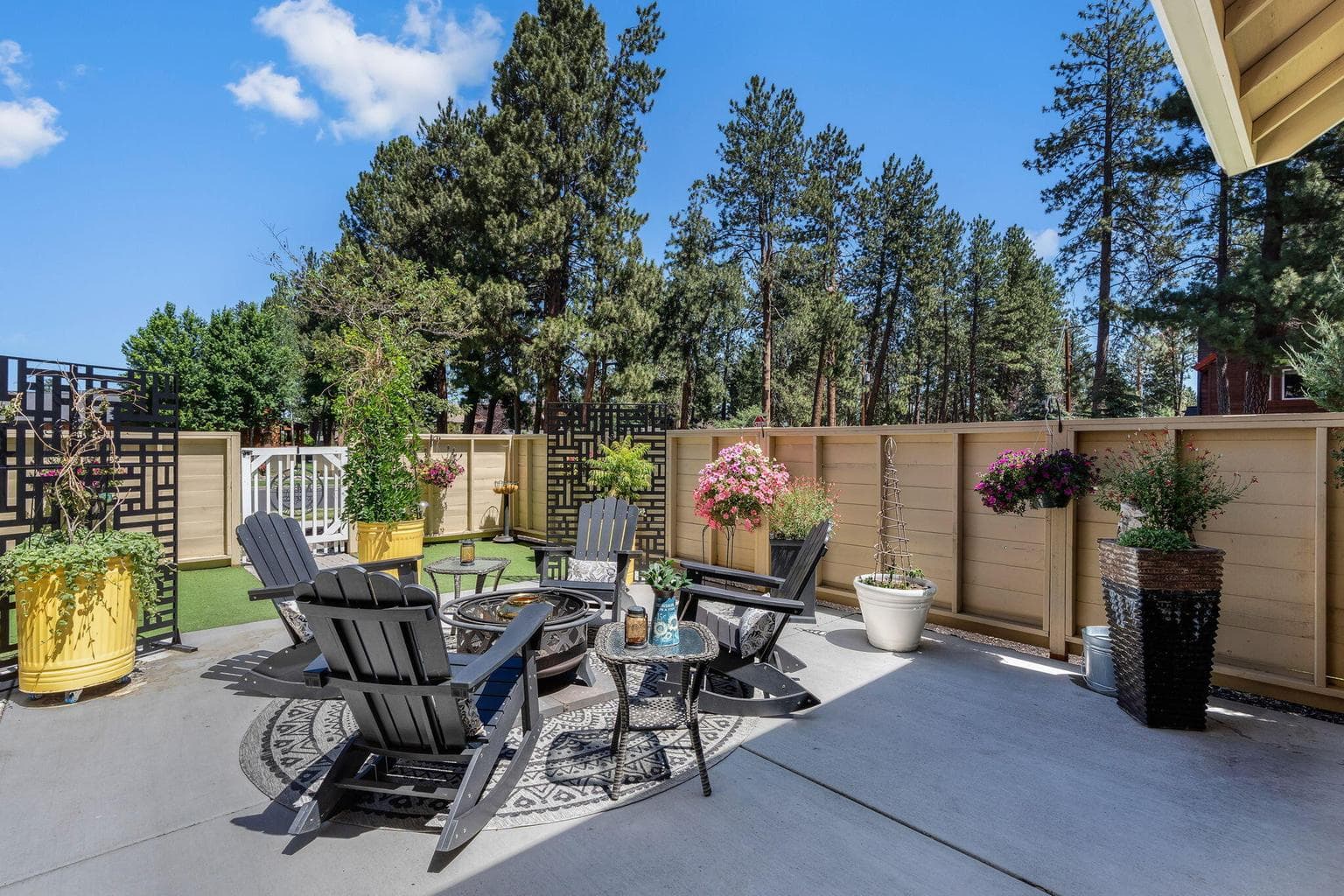 Photo of 459 W St Helens Avenue 58 of 70