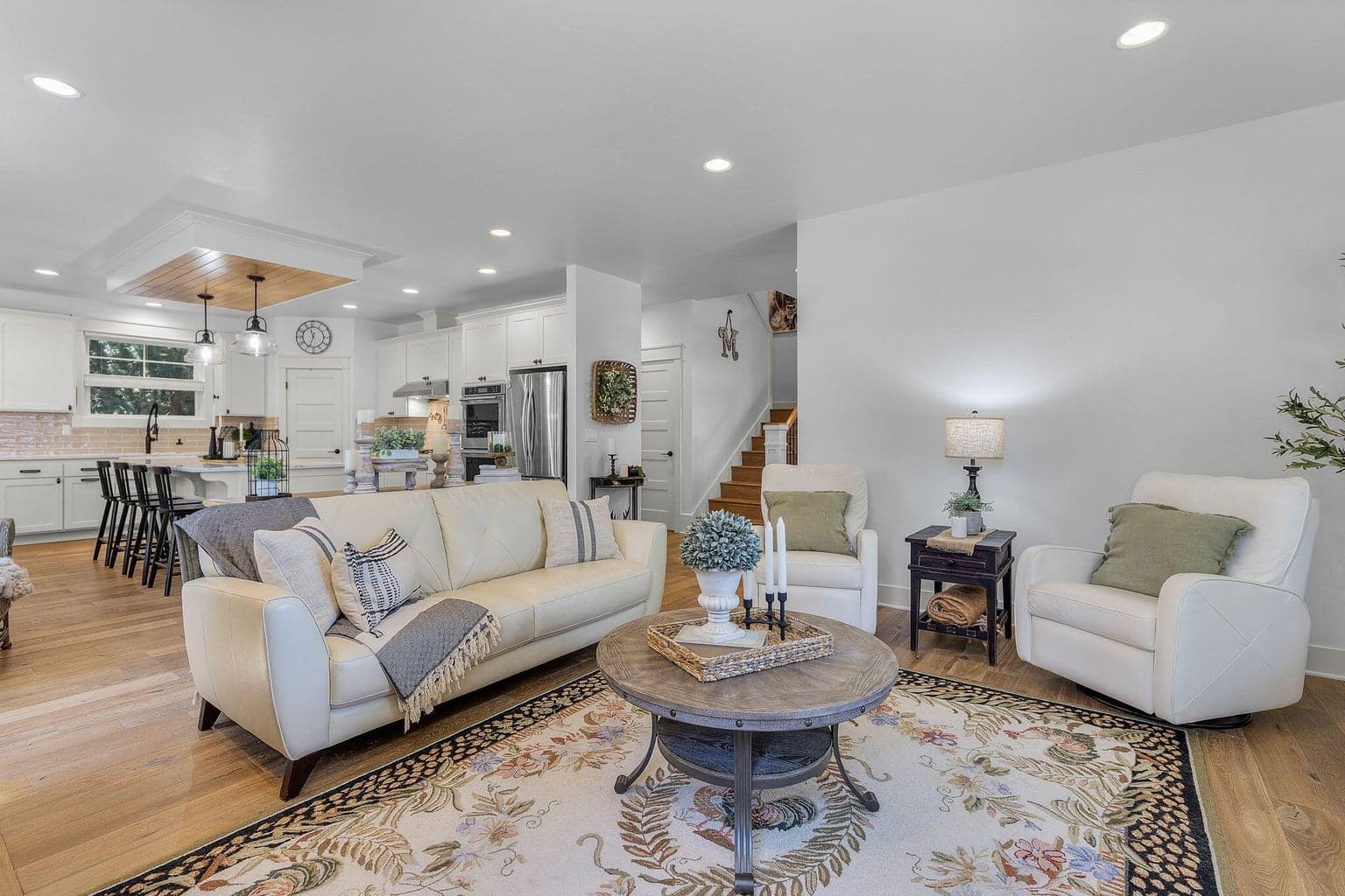 Photo of 459 W St Helens Avenue 21 of 70