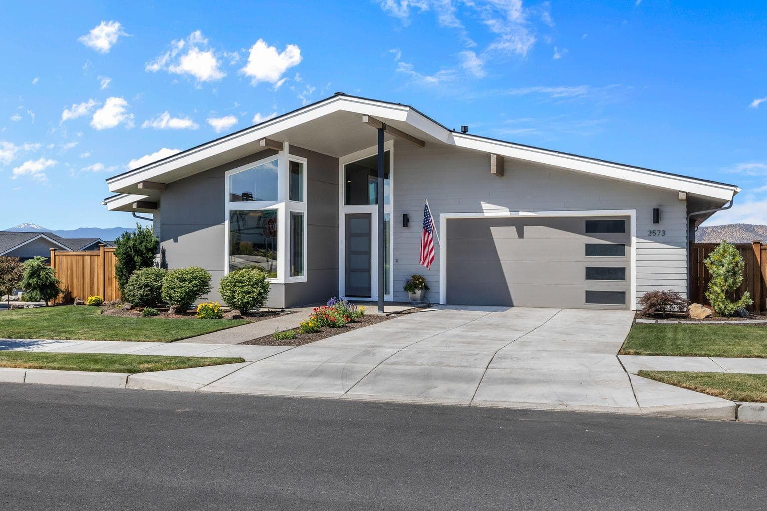 Photo of 3573 44th 5 of 75