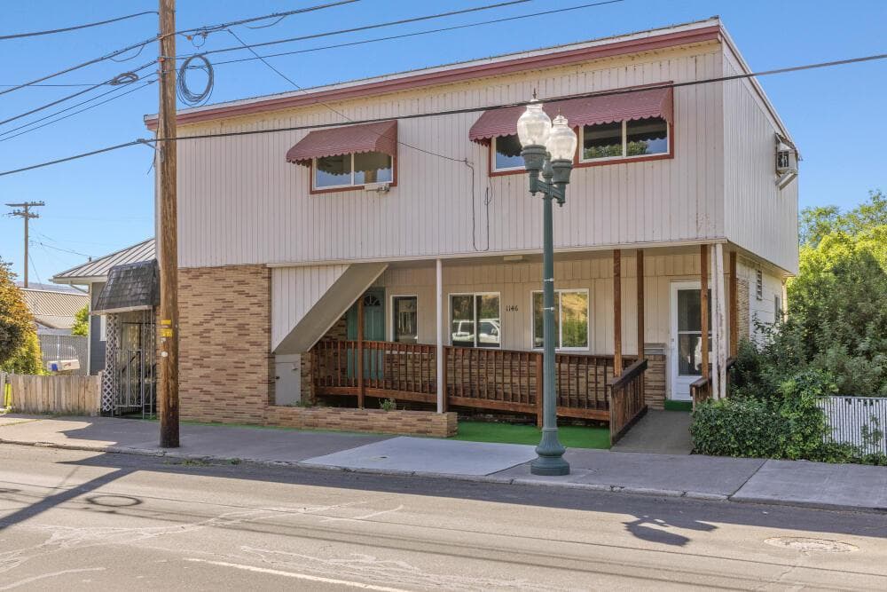 Photo of 1146 Pine 2 of 73