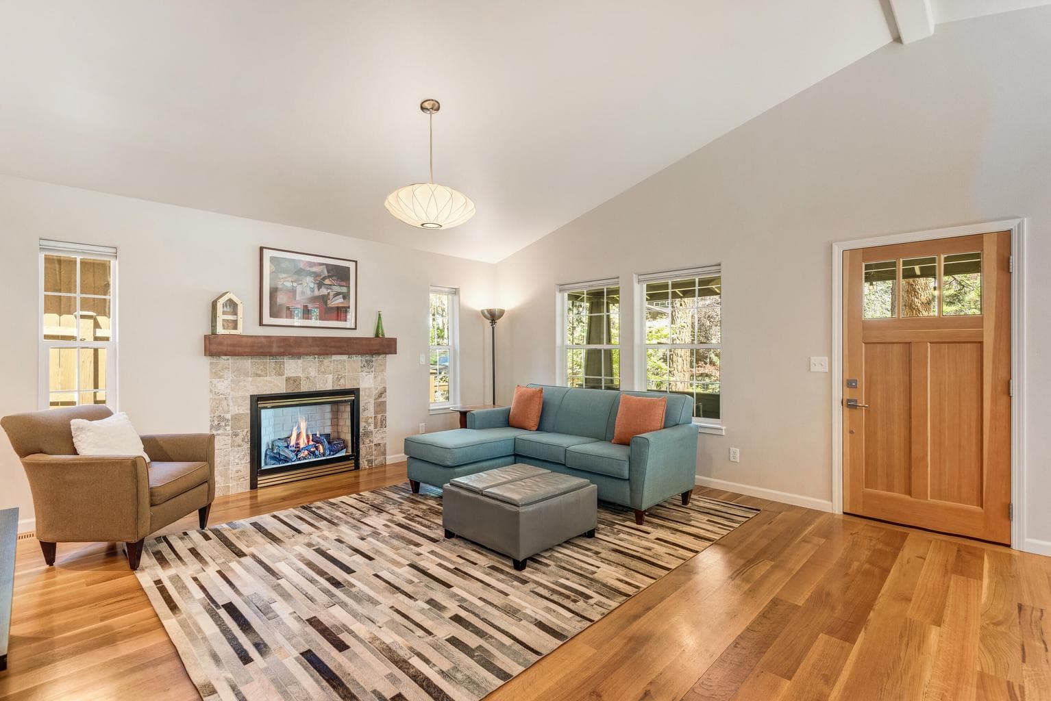 Photo of 1511 NW Jacksonville Avenue 6 of 32