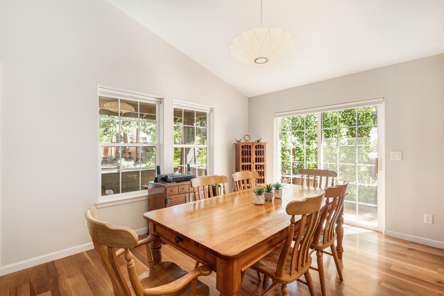 Photo of 1511 NW Jacksonville Avenue 11 of 32