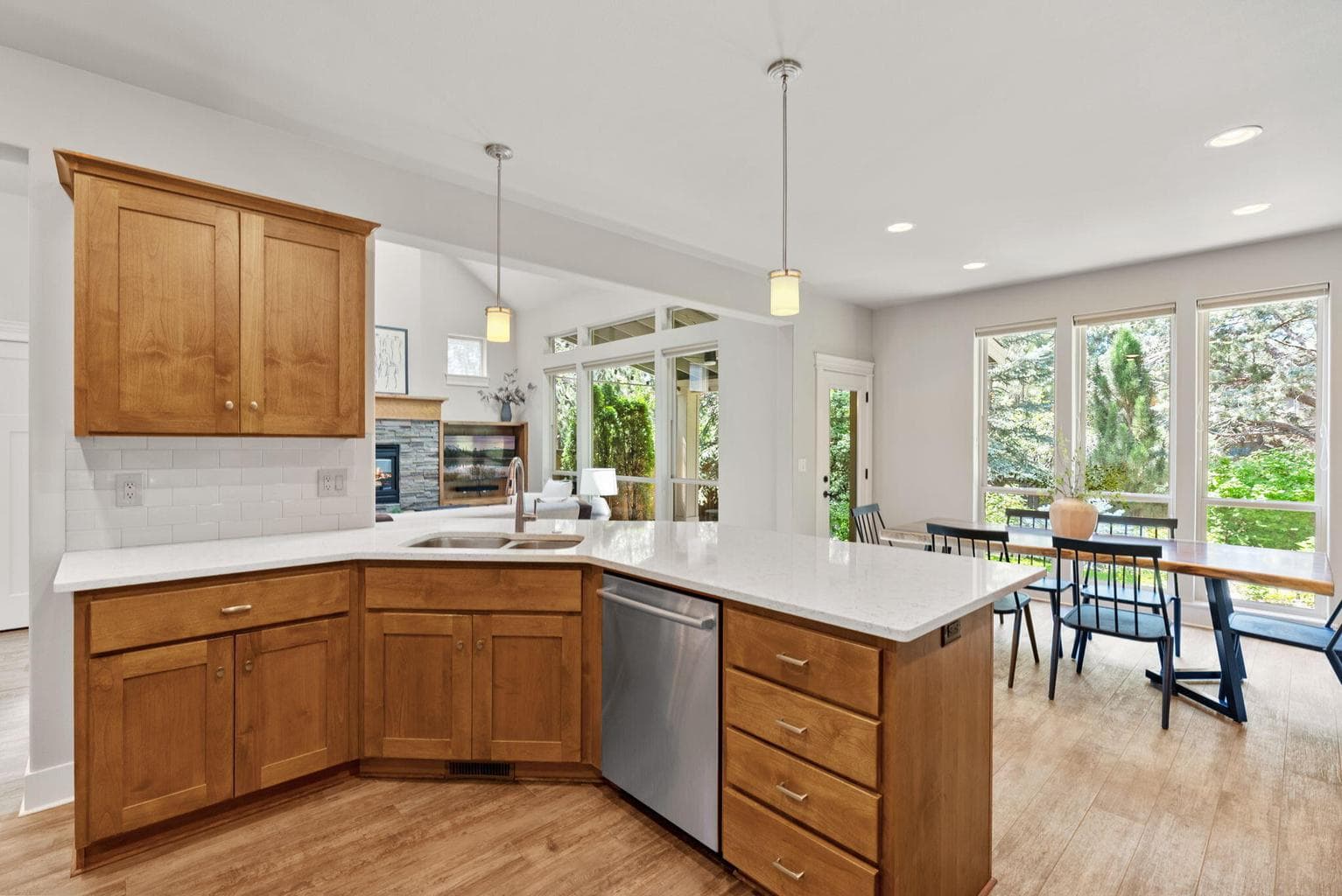 Photo of 2681 NW Nordeen Way 13 of 64