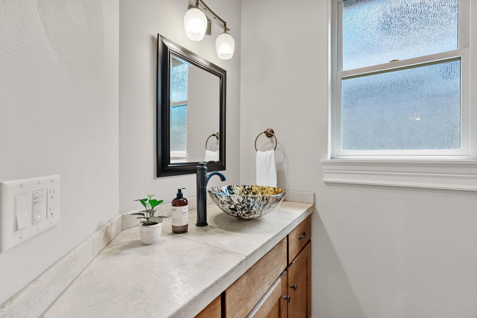 Photo of 2681 NW Nordeen Way 17 of 64