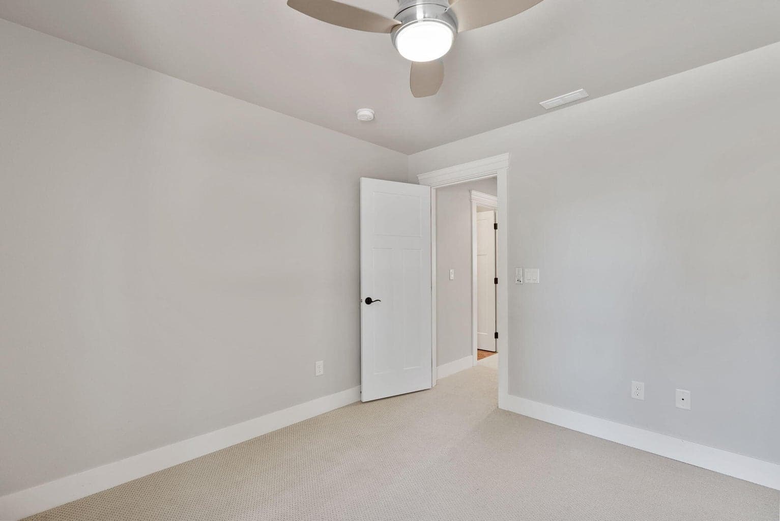 Photo of 2681 NW Nordeen Way 37 of 64