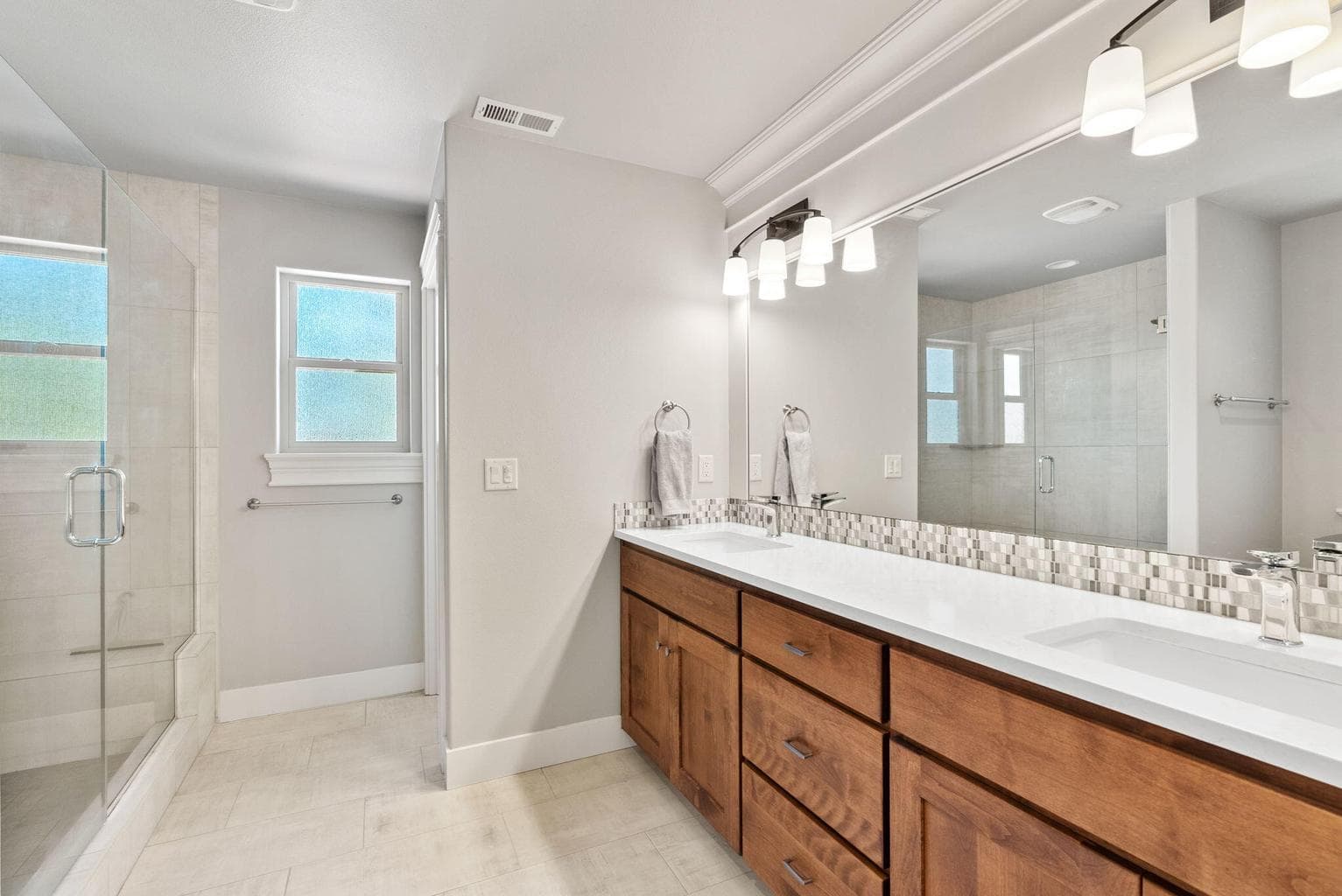 Photo of 2681 NW Nordeen Way 28 of 64