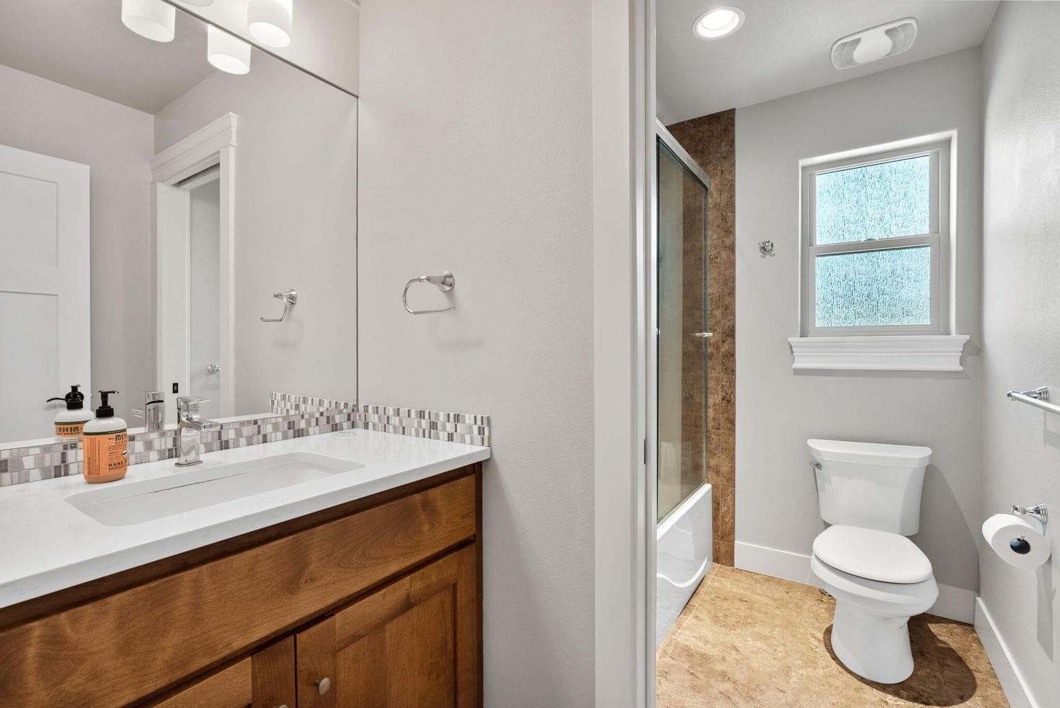 Photo of 2681 NW Nordeen Way 35 of 64