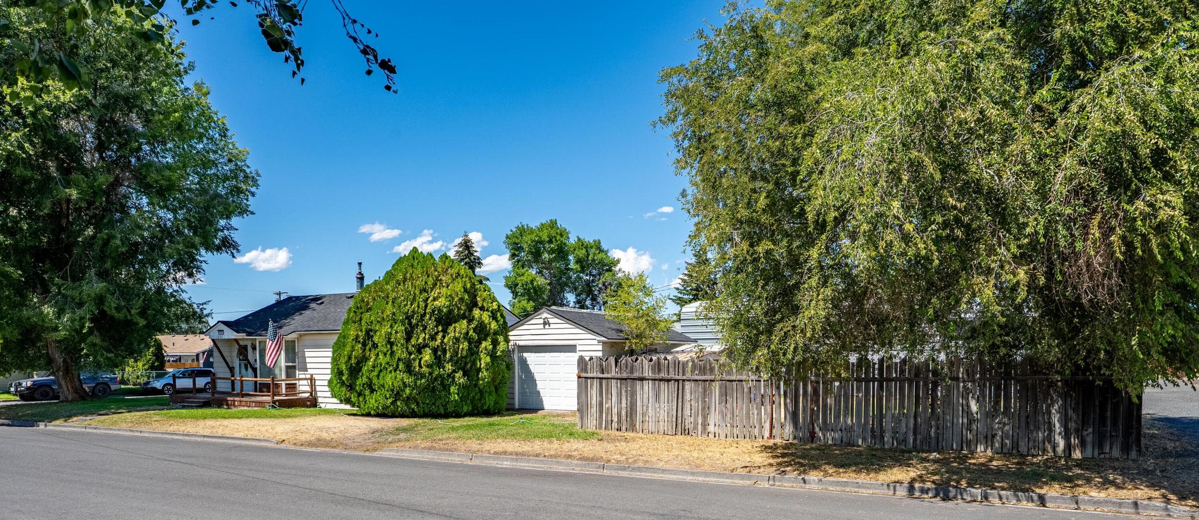 Photo of 1245 SW Kalama Avenue 25 of 25