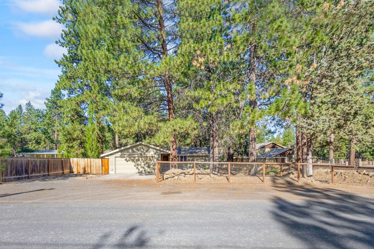 Photo of 59989 Hopi Road 40 of 48