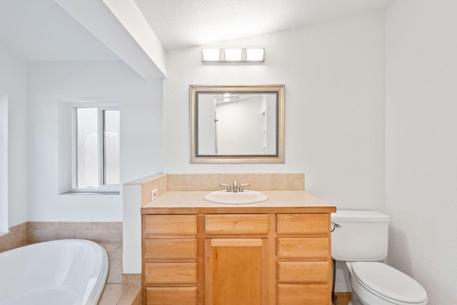 Photo of 59989 Hopi Road 18 of 48